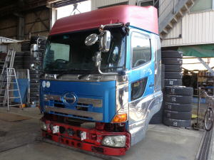 中古車部品 トラックパーツ キャビン
